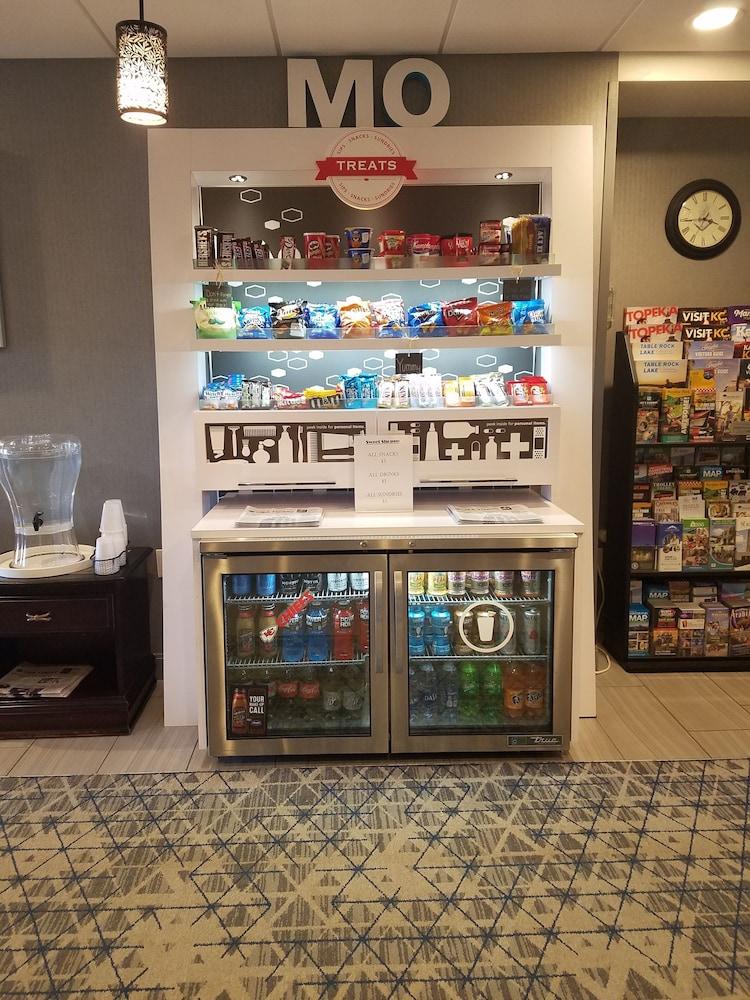 Hampton Inn Kansas City Blue Springs Eksteriør billede