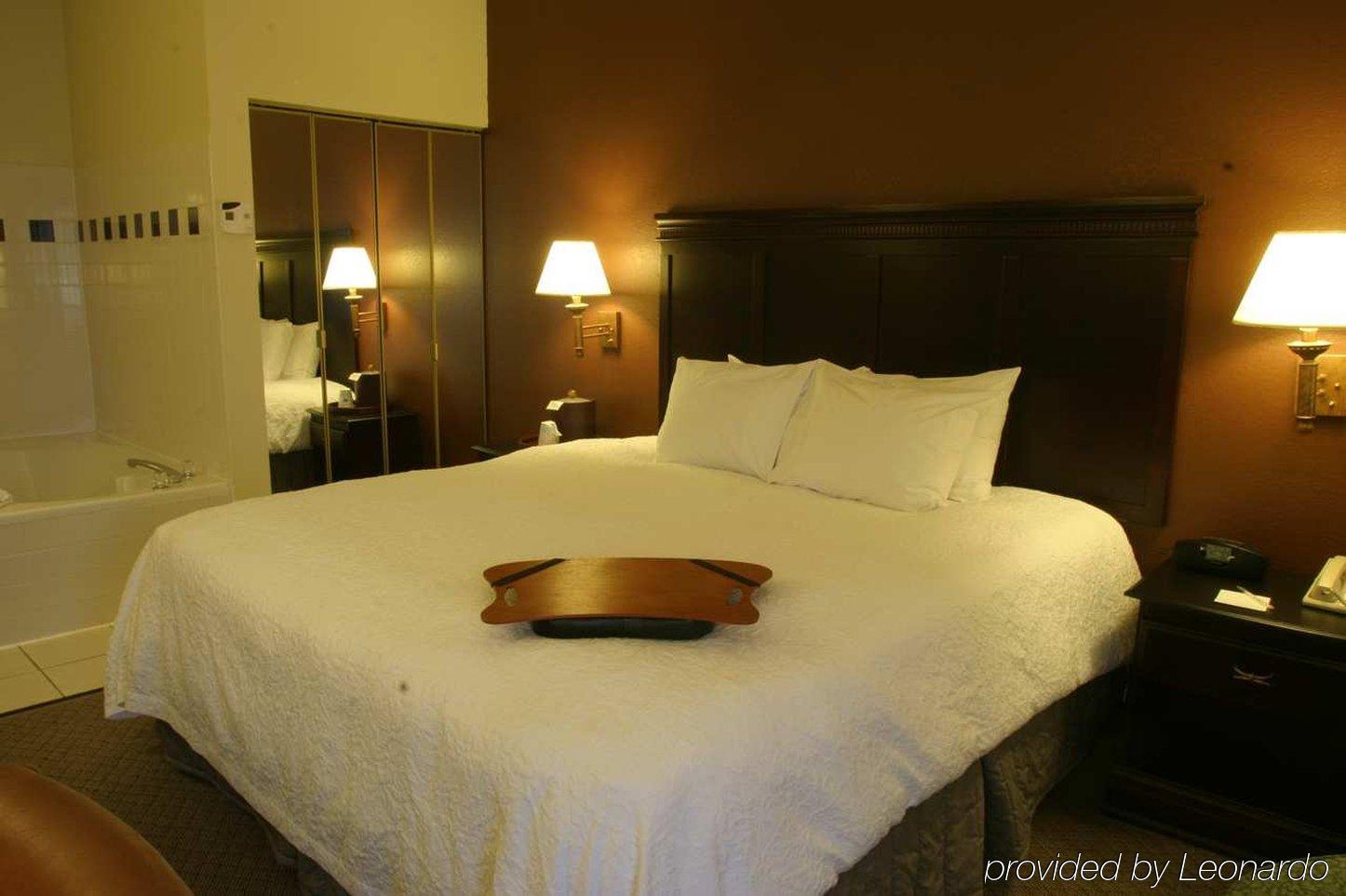 Hampton Inn Kansas City Blue Springs Eksteriør billede