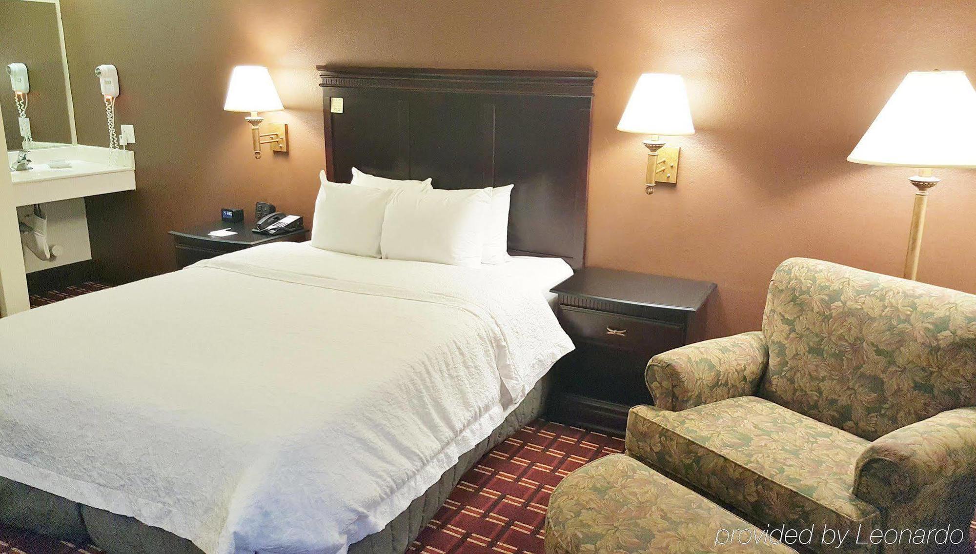 Hampton Inn Kansas City Blue Springs Eksteriør billede