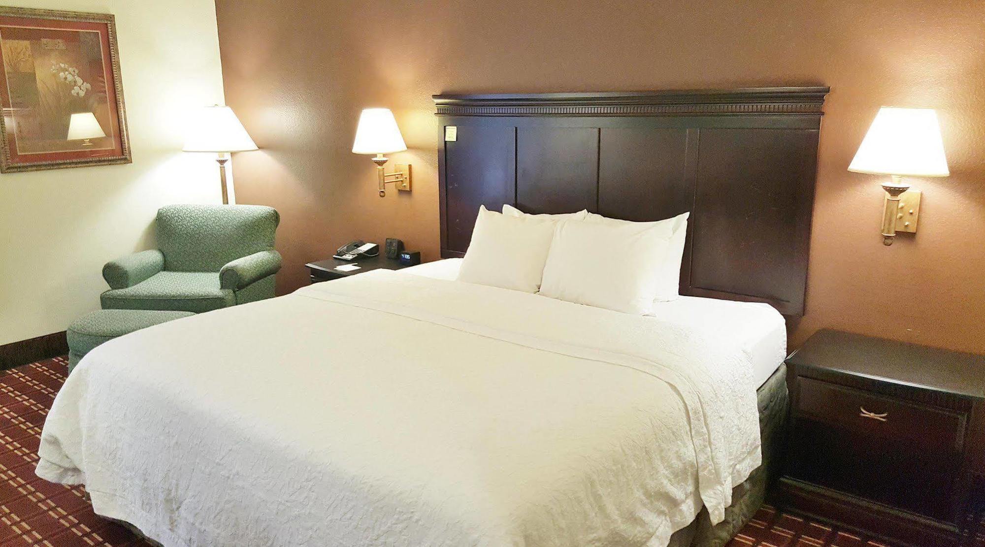Hampton Inn Kansas City Blue Springs Eksteriør billede
