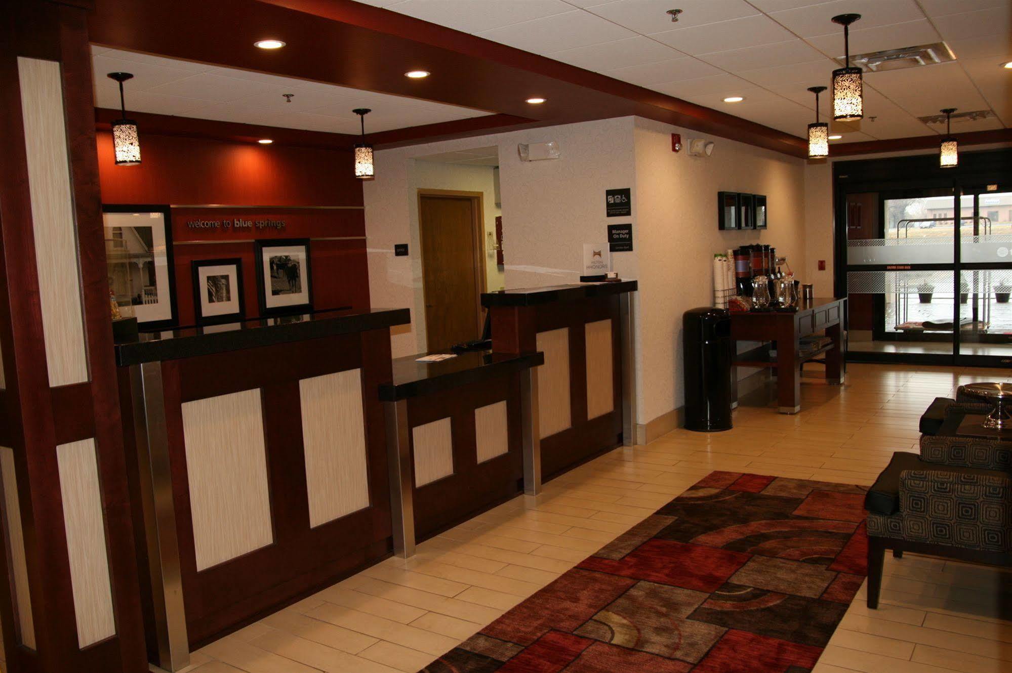 Hampton Inn Kansas City Blue Springs Eksteriør billede